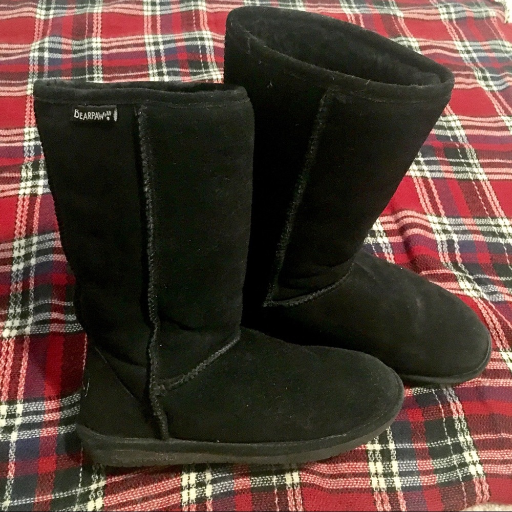 BearPaw Emma Short Boots